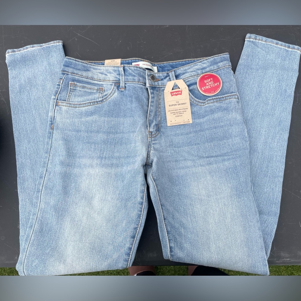 NWT Levi’s Jeans